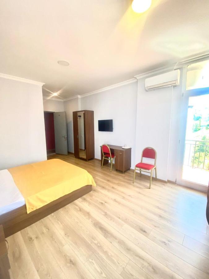 Mimino Lejlighedshotel Batumi Eksteriør billede